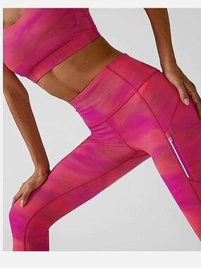 Athleta Rainier Tight Color Brilliance Warm Pink Sz M